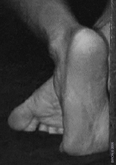 biron_feet006
